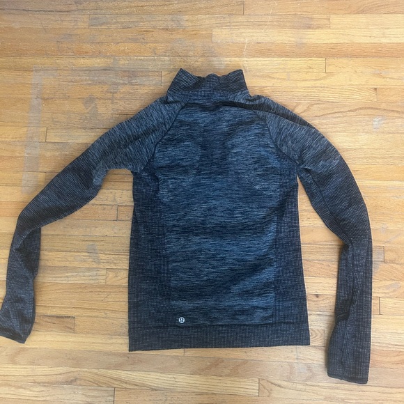 Lululemon half zip - Picture 2 of 6